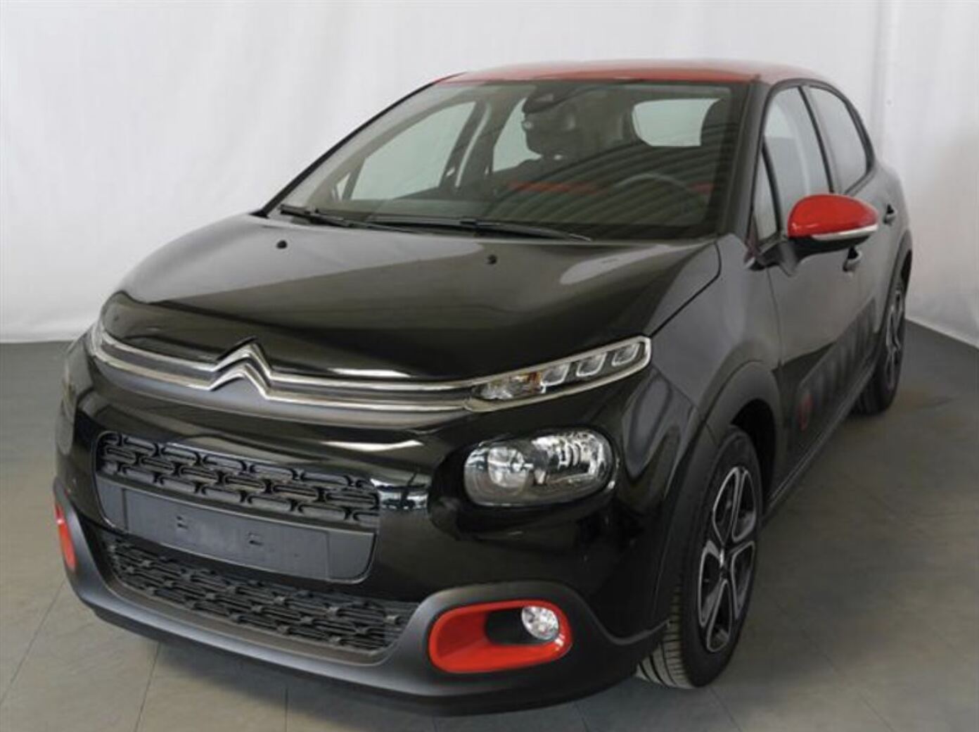 Location Citroën C3 Noire à Oujda — photo principale